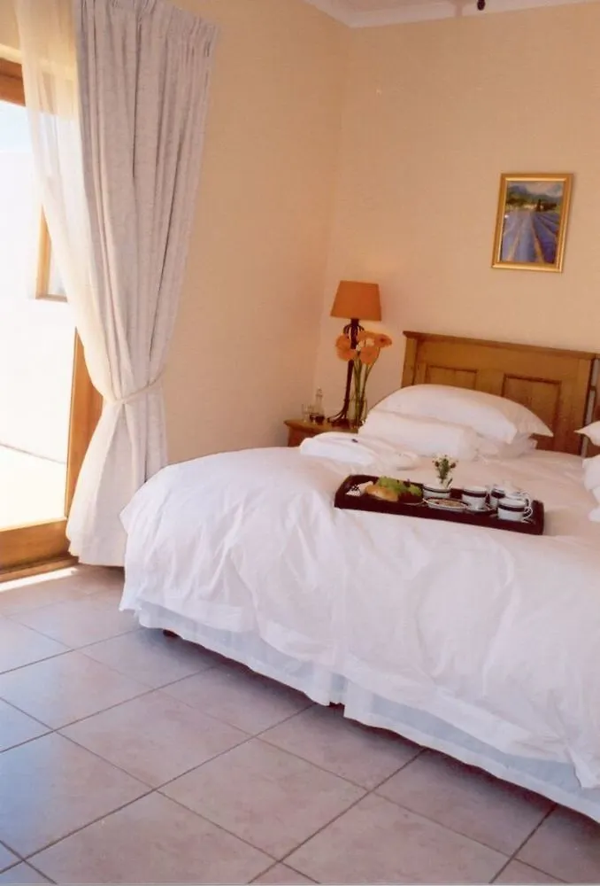 A Tuscan Villa Guest House Fish Hoek