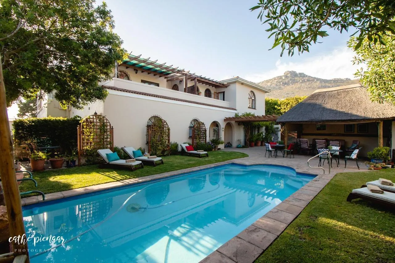 A Tuscan Villa Guest House Fish Hoek