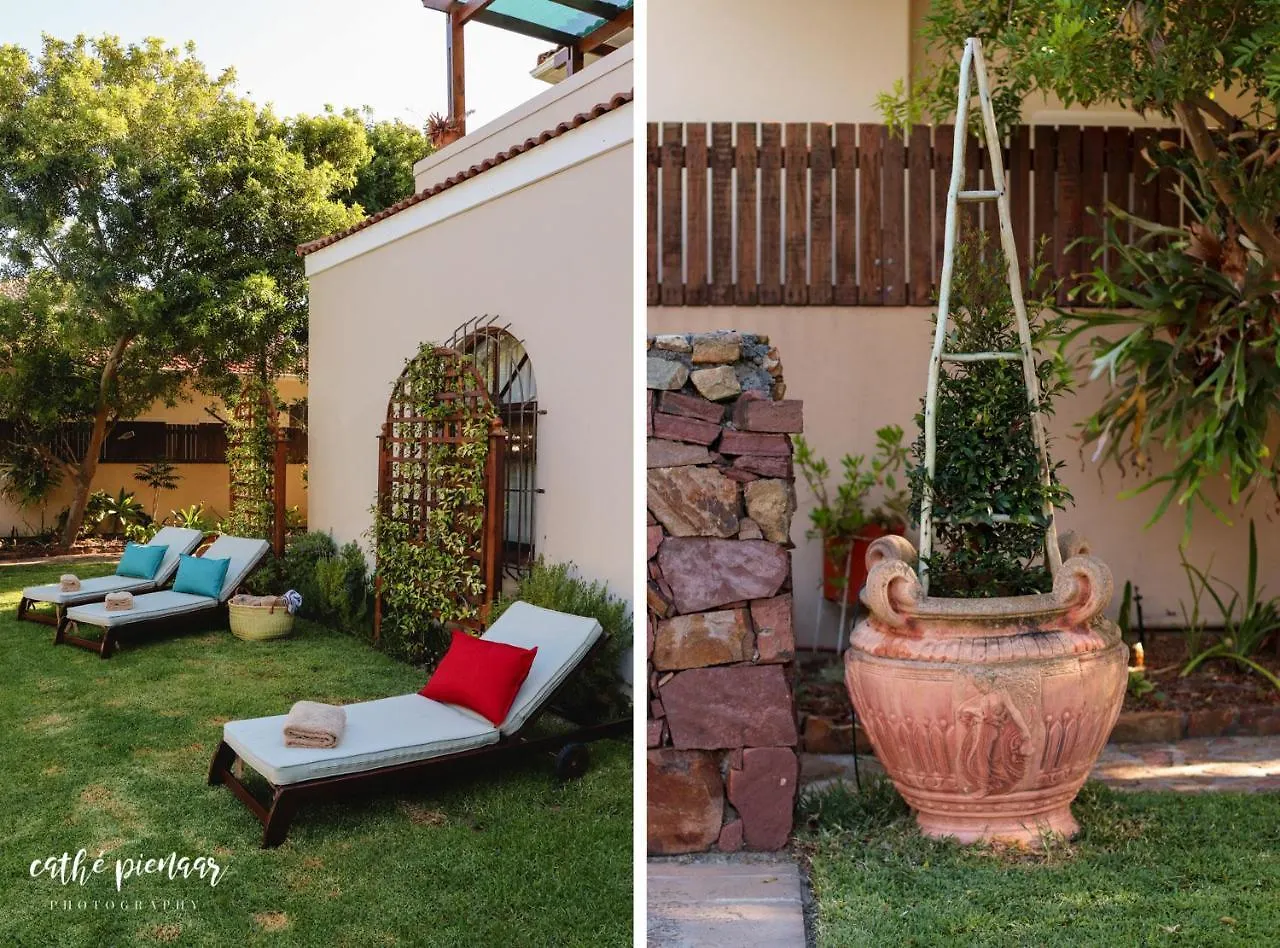 A Tuscan Villa Guest House Fish Hoek 4*,