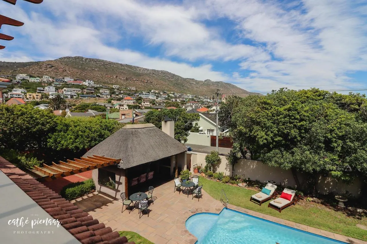 A Tuscan Villa Guest House Fish Hoek