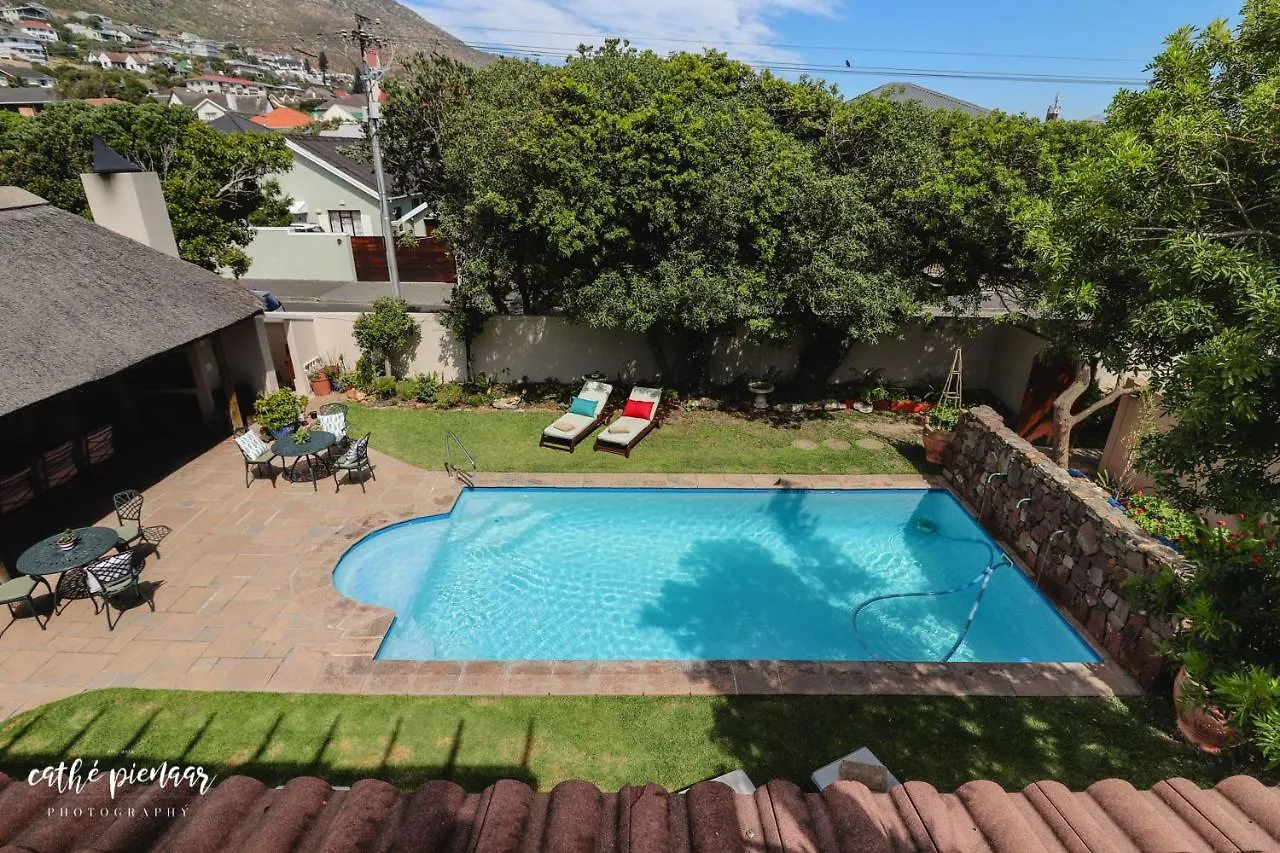 A Tuscan Villa Guest House Fish Hoek