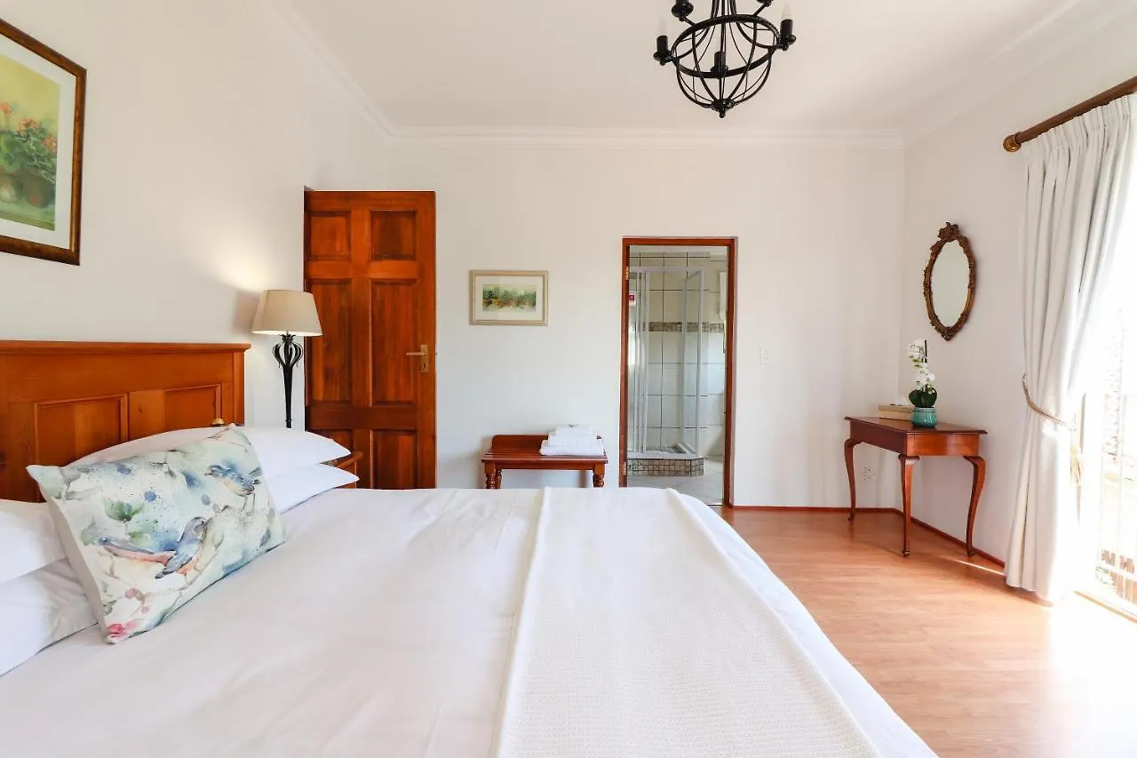 A Tuscan Villa Guest House Fish Hoek